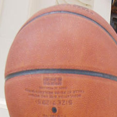 Men S Basketball Lynch Endures Learning Experience Niagara