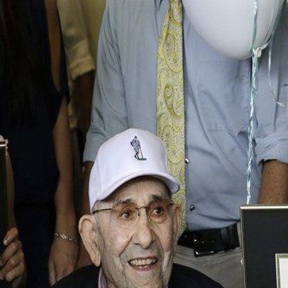 Berra celebrates 90th birthday with return of rings, trophies