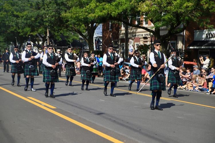 SLIDESHOW Marching in the Peach Festival Parade Gallery niagara