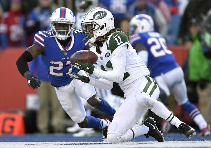 Banged-up Allen shoulders loss after Bills fall to Jets