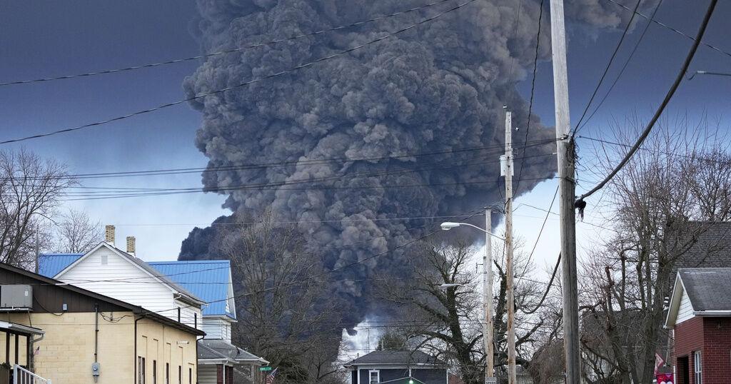 Whistleblower questions delays and mistakes in way EPA used sensor plane after fiery Ohio derailment - Vimarsana News