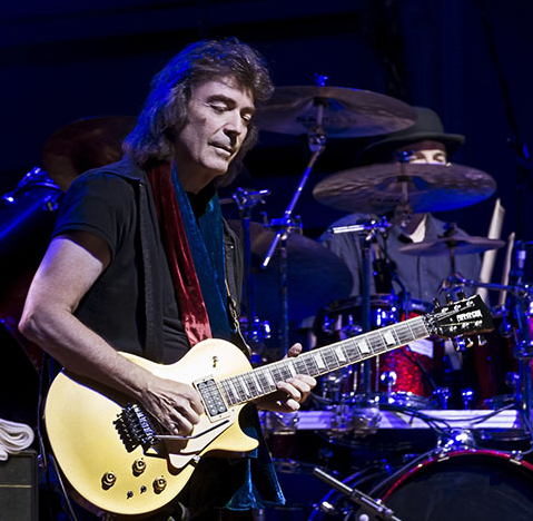 New and old on display as former Genesis guitarist Steve Hackett takes ...