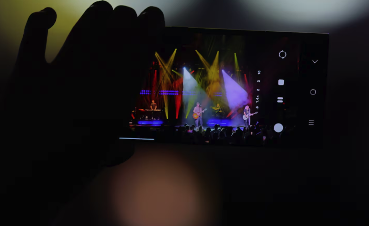 Goo Goo Dolls dared Syracuse to keep pace during energetic show
