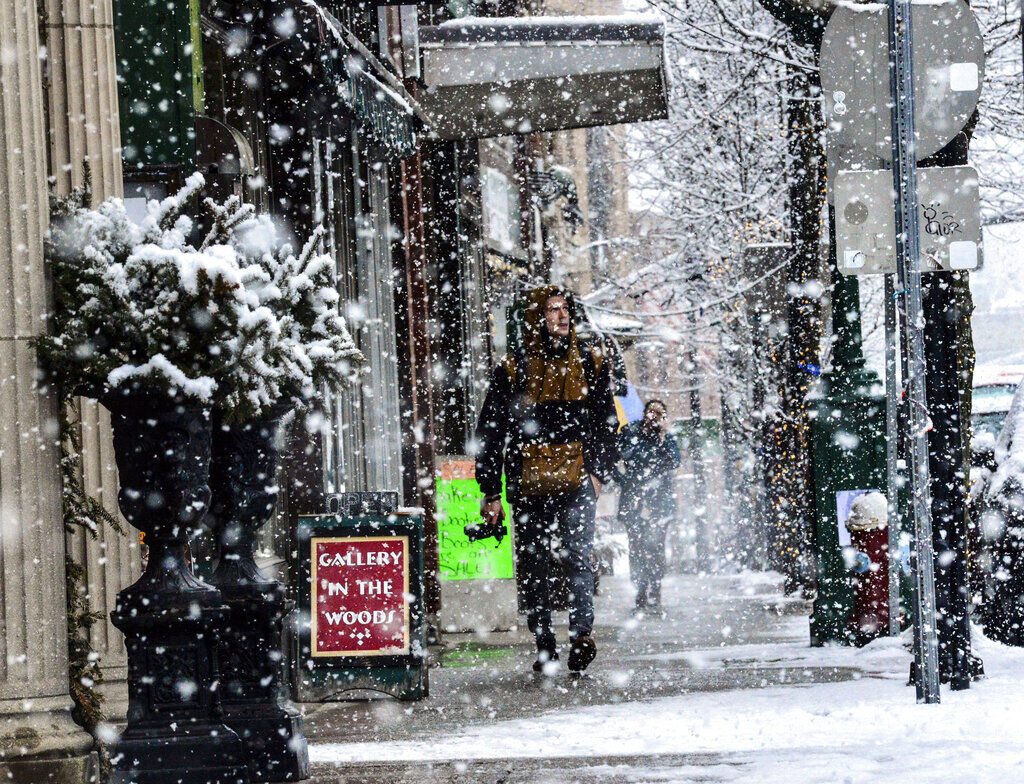 Sabres, Bills send support to city devastated by blizzard