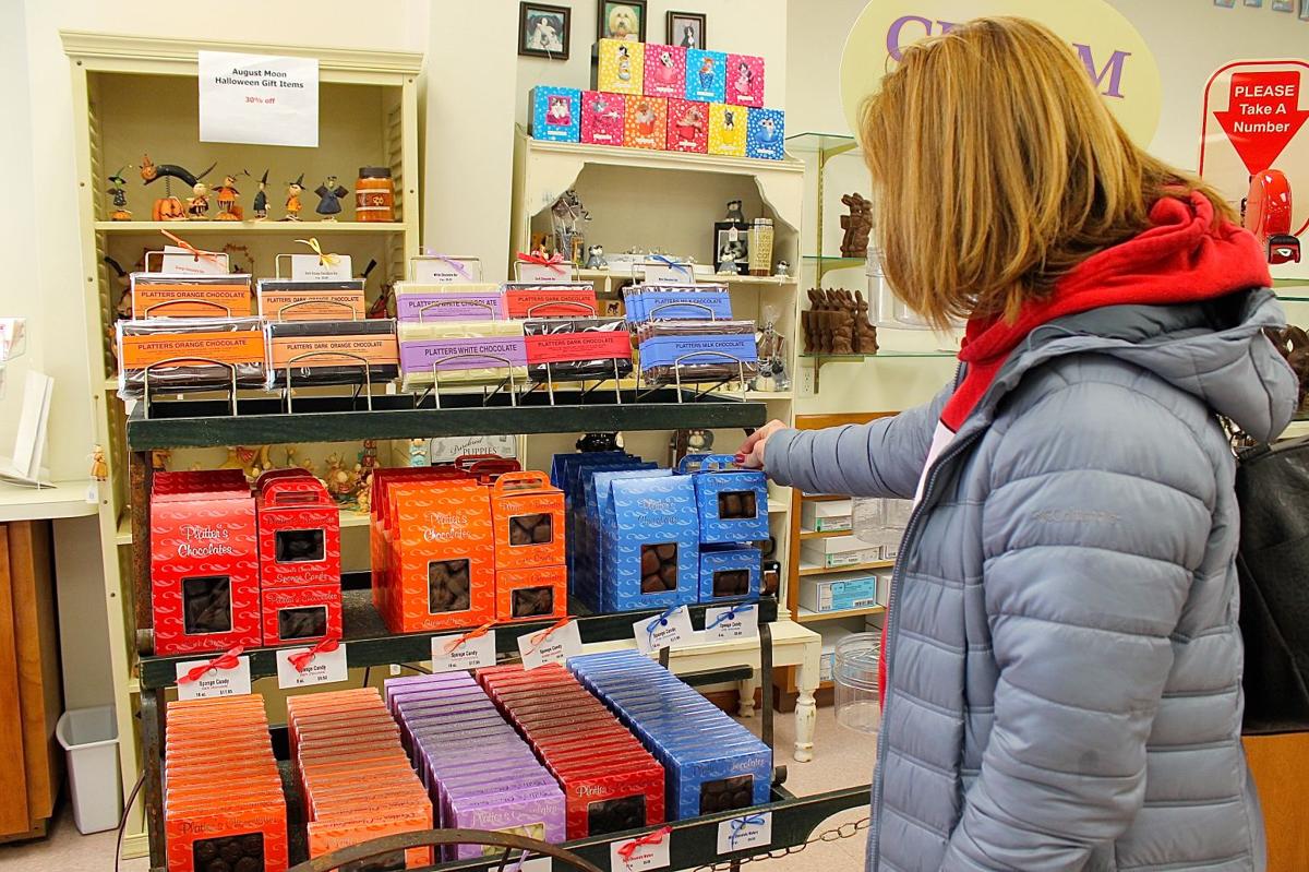 Family Members Carry On The Very Sweet Tradition Of North