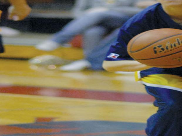 Women S Basketball Former Nu Coach Lonergan Teaching Medaille To