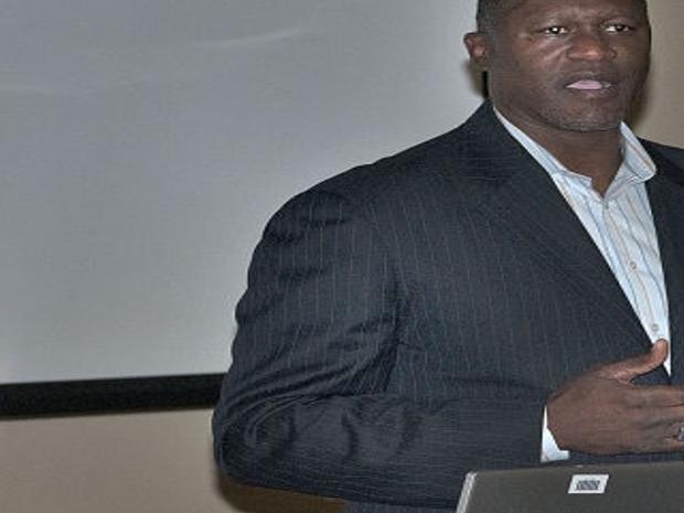 Nba Hall Of Famer Dominique Wilkins Highlights Event At Niagara Falls Culinary Institute Local News Niagara Gazette Com