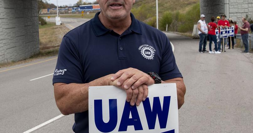 General Motors reaches tentative agreement with UAW, potentially ending 6-week strike - Vimarsana News