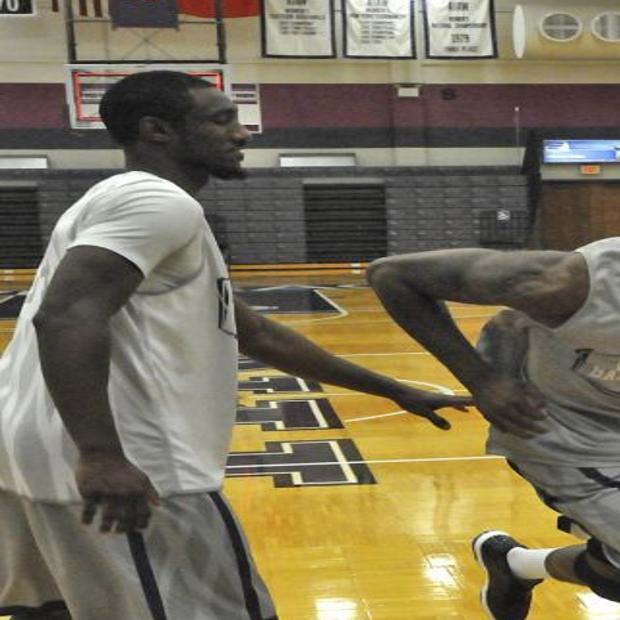 College Basketball Purple Eagles Make Switch To Traditional Lineup Sports Niagara Gazette Com