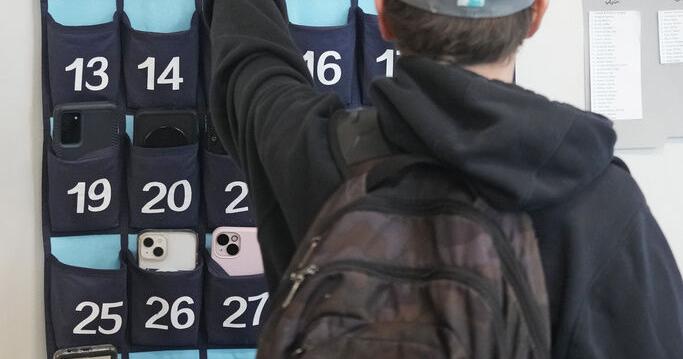 Kids are using phones in class, even when it's against the rules. Should schools ban them all day? | News - Vimarsana News