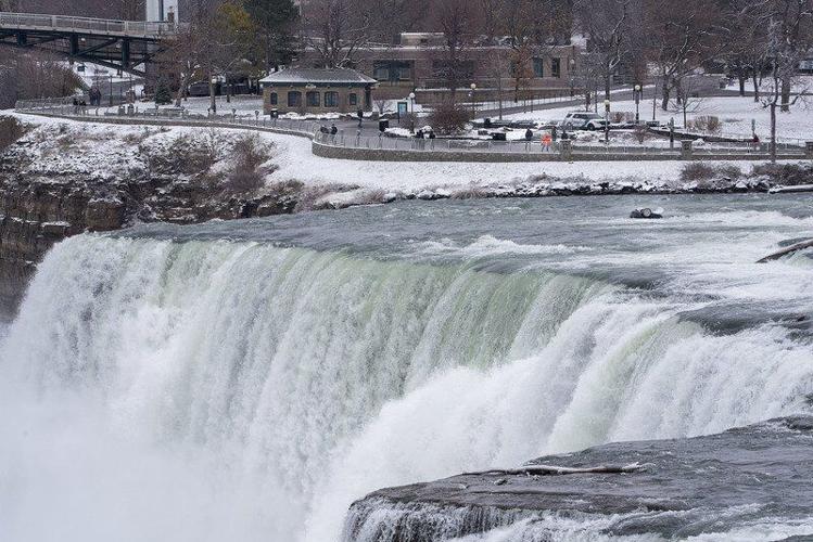 Car, questions remain as investigators look into Niagara Falls incident