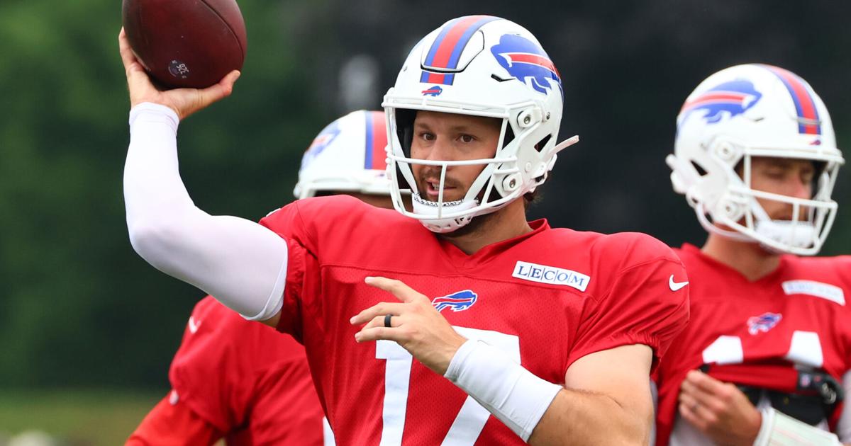 Josh Allen reminisces with college coach as Wyoming hitches its brand to Bills star