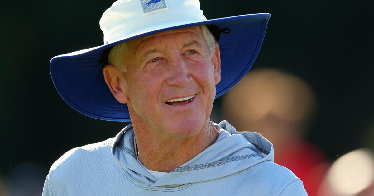 NFL lifer John Fox ditched retirement to help develop young Bills coaches, players