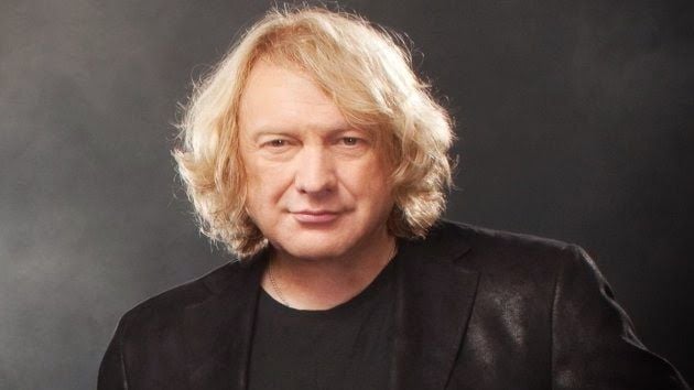 JENNINGS: Lou Gramm, Foreigner in town — on separate stages | Night and ...
