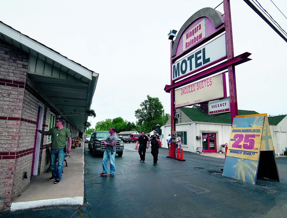 Falls Police Inspectors Raid Niagara Falls Boulevard Motel