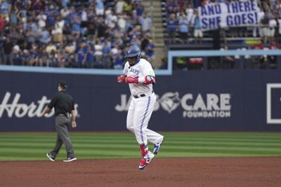 Toronto Blue Jays Lourdes Gurriel Jr GIF - Toronto Blue Jays