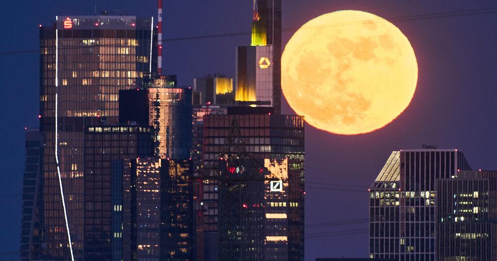 A rare blue micromoon rises this weekend | News | niagara-gazette.com