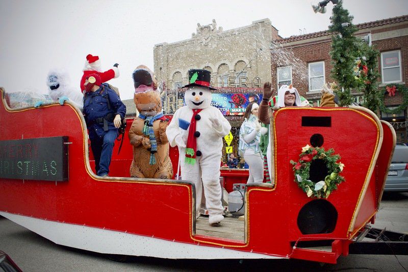 Stepping into the Christmas season in North Tonawanda Local News