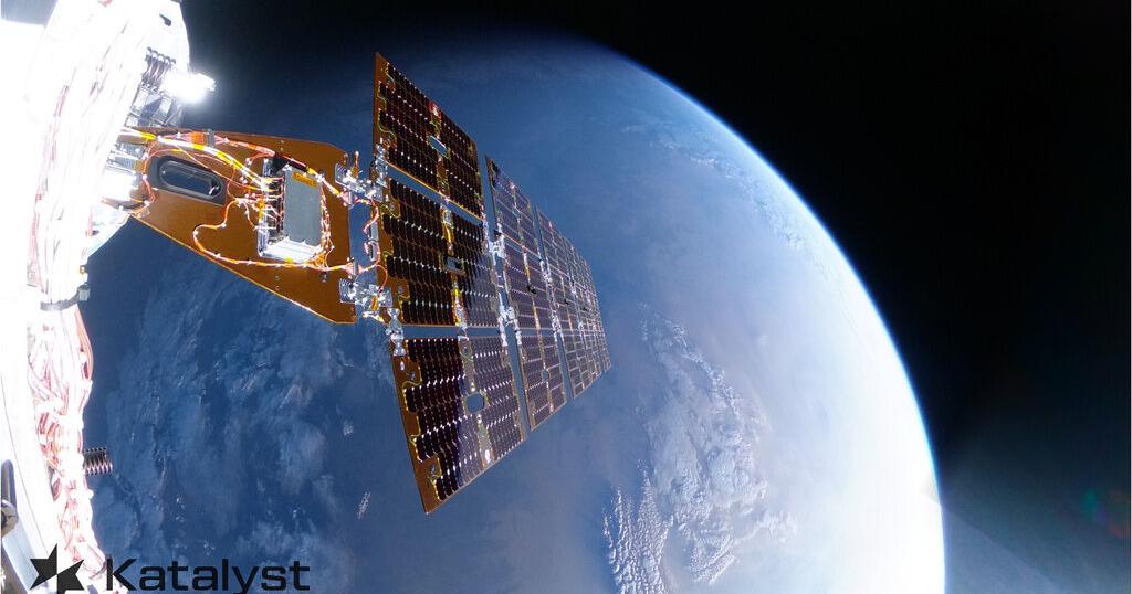 Rescue satellite gets close to NASA's doomed telescope, even if it can't save it