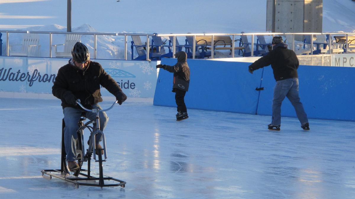 Hane baggrund fritid Ice bikes gain traction at Buffalo rink | Communities | niagara-gazette.com
