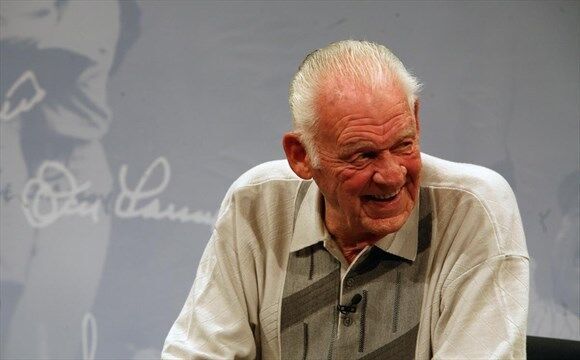 Don Larsen, perfect in '56 Series, dies at 90