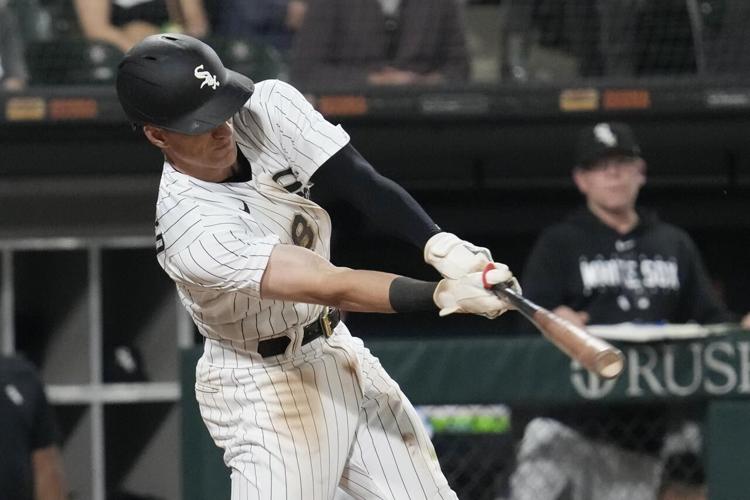 Clevinger and bullpen pitch 3-hitter, White Sox beat Tigers