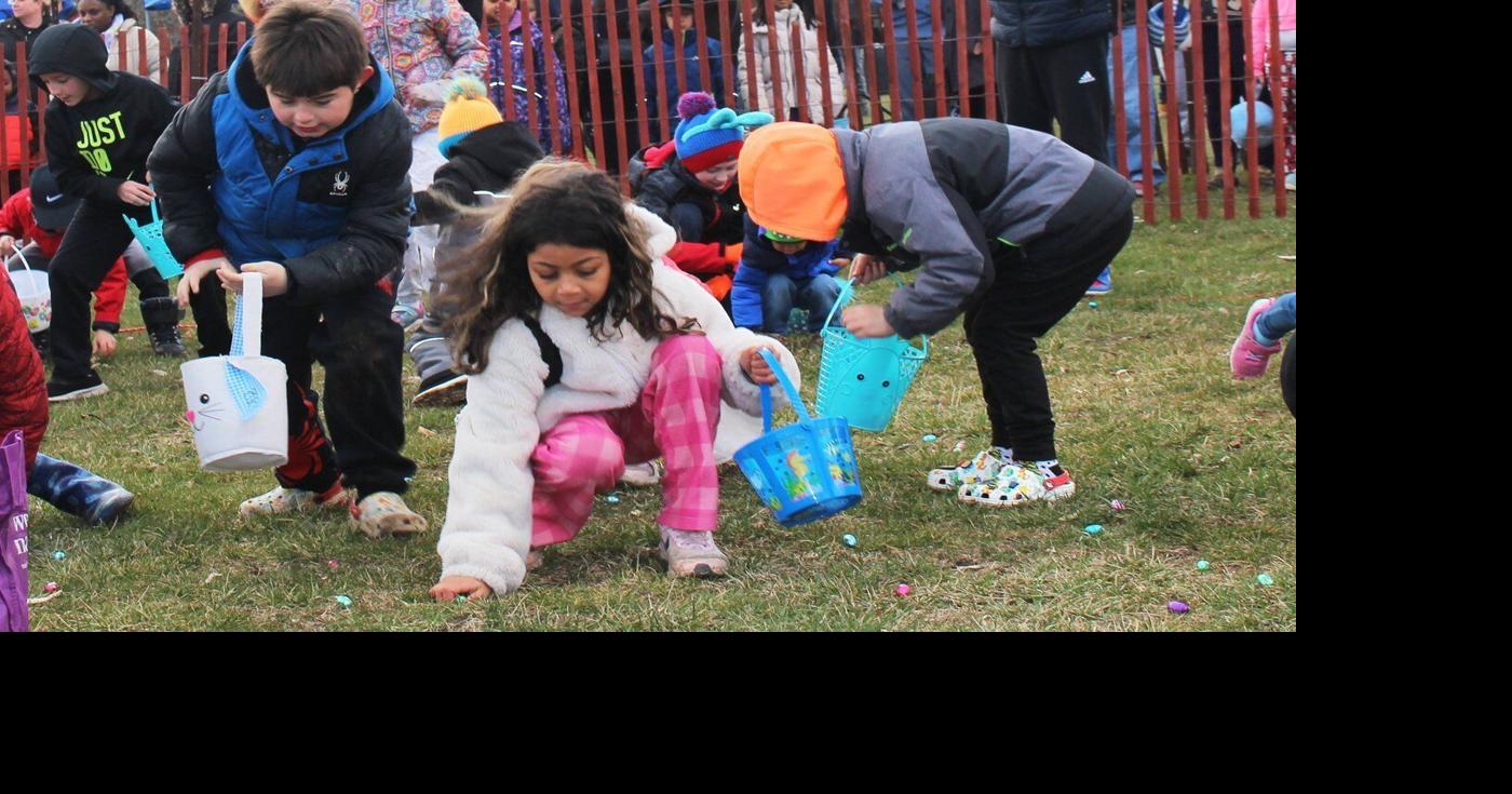 Crowds descend on Firemen’s Park for annual Easter egg hunt