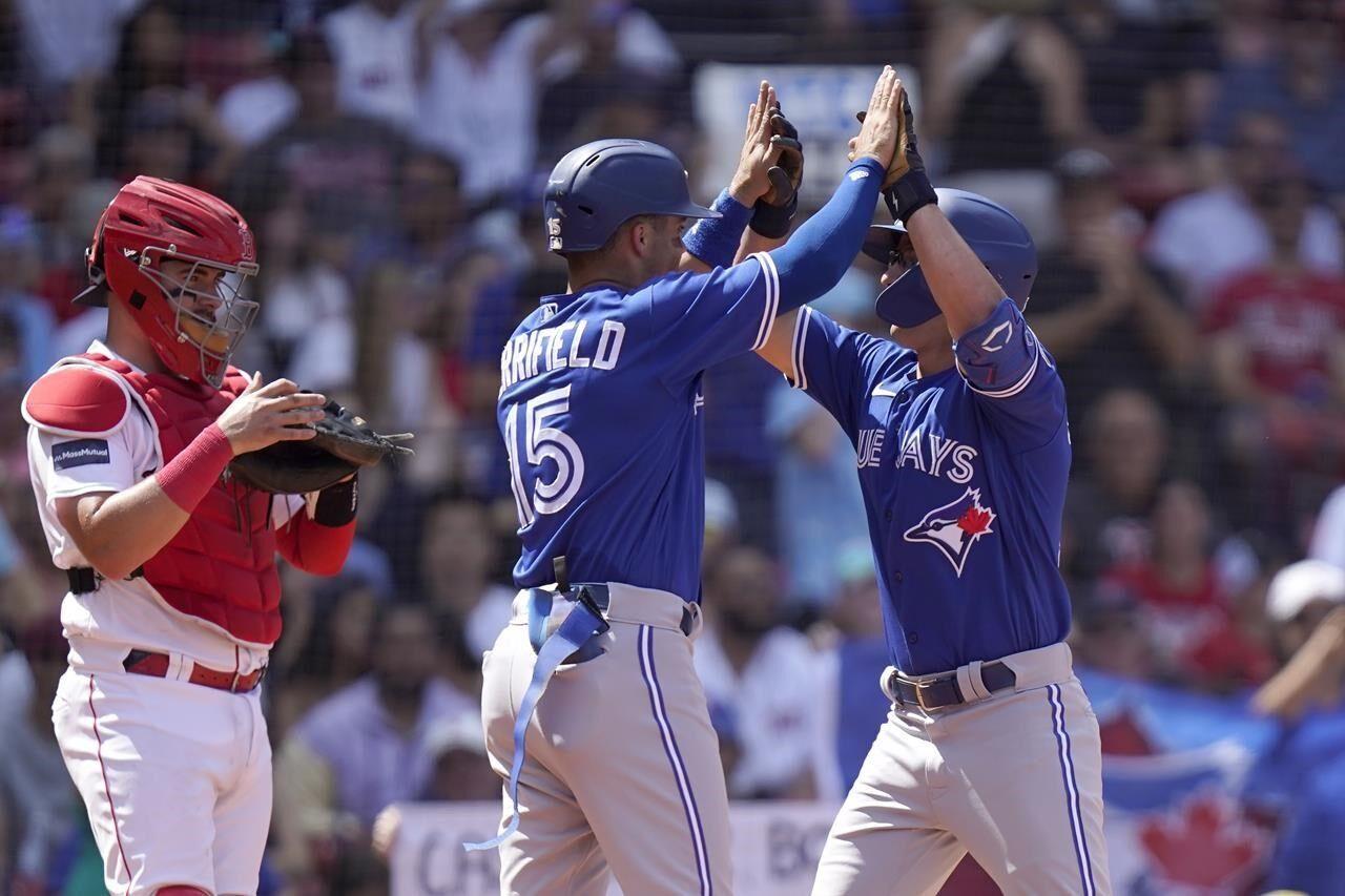 Story hits 3-run HR; Sox complete 4-game sweep over Rangers