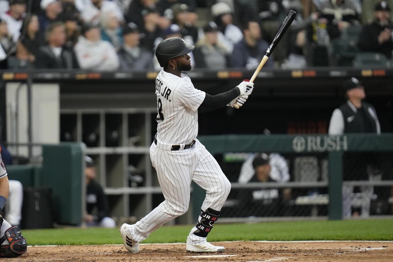 White Sox outfielder Luis Robert Jr. returns to starting lineup after  finger injury