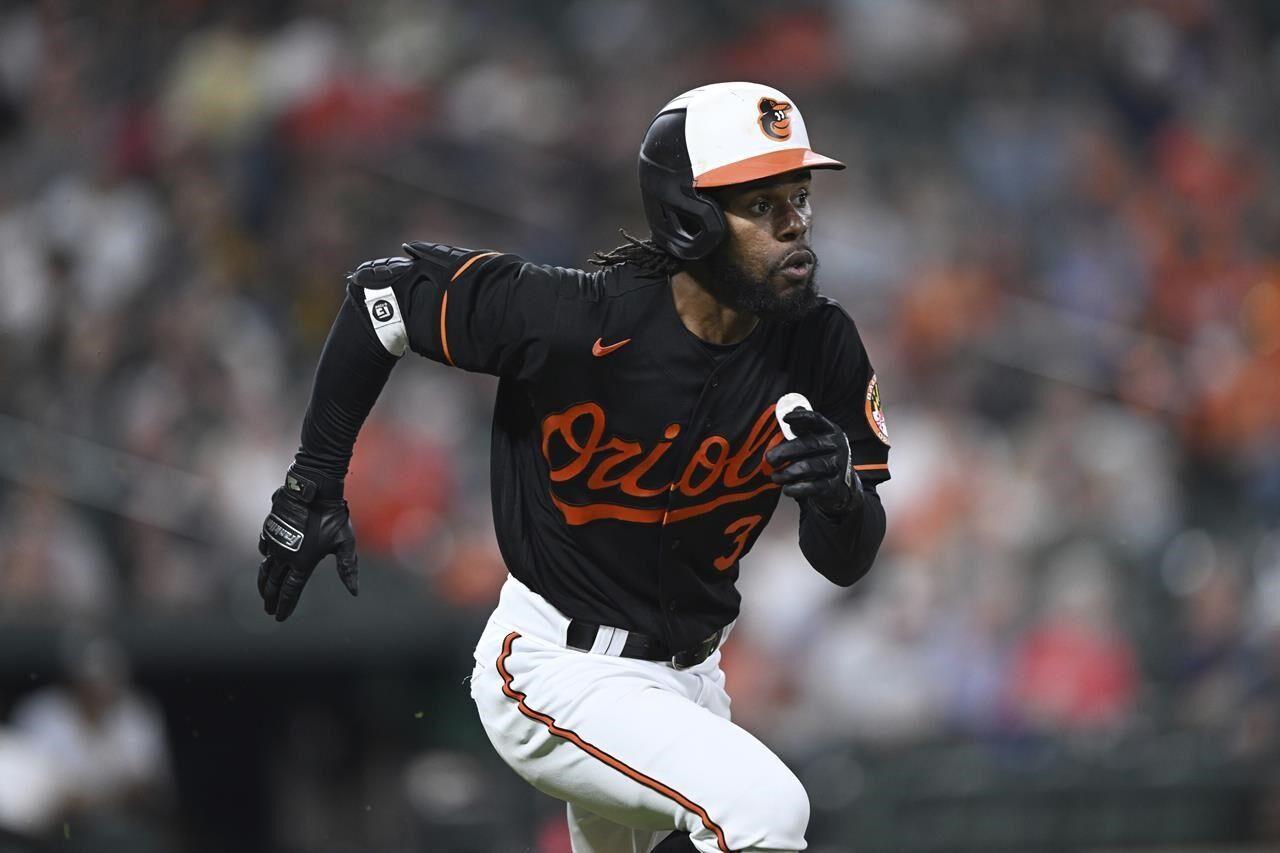 Mullins drives in 4 as Orioles rally past White Sox 8-4