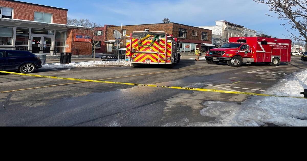 Package containing pool chemical spills at Ridgeway post office