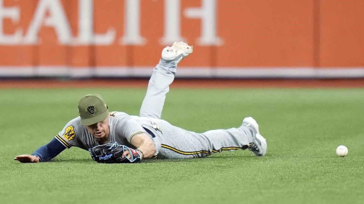 Major league-leading Rays hit 3 more homers, beat Brewers 8-4