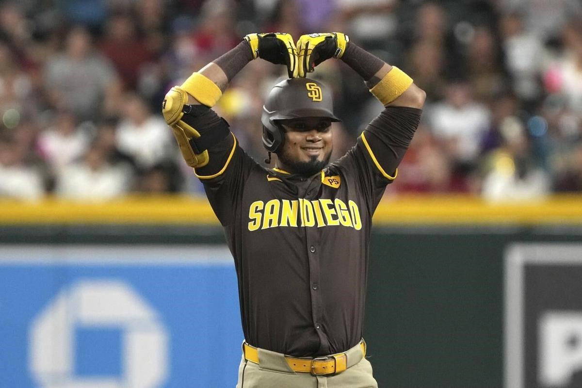 Padres secure home Wild Card Series with a 53 win over Diamondbacks, who slide in NL playoff race