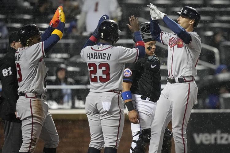 Olson 31st, 32nd homers, Riley's 3-run drive lead Braves over Diamondbacks  7-5