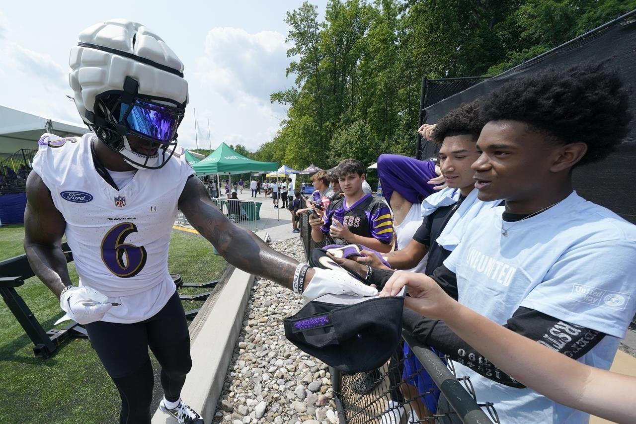 Lamar Jackson, Ravens hold on to beat Cincinnati 27-24. Bengals 0-2 for  second straight year