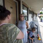 Niagara Falls family homeless after forced to leave hotel