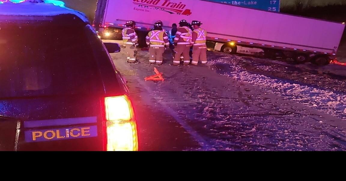 Jackknifed tractortrailer snarls QEW traffic in Niagara Falls