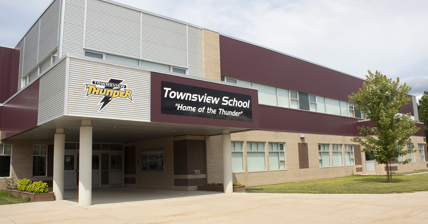 Police to monitor Townsview after Woodstock school receives Snapchat threat