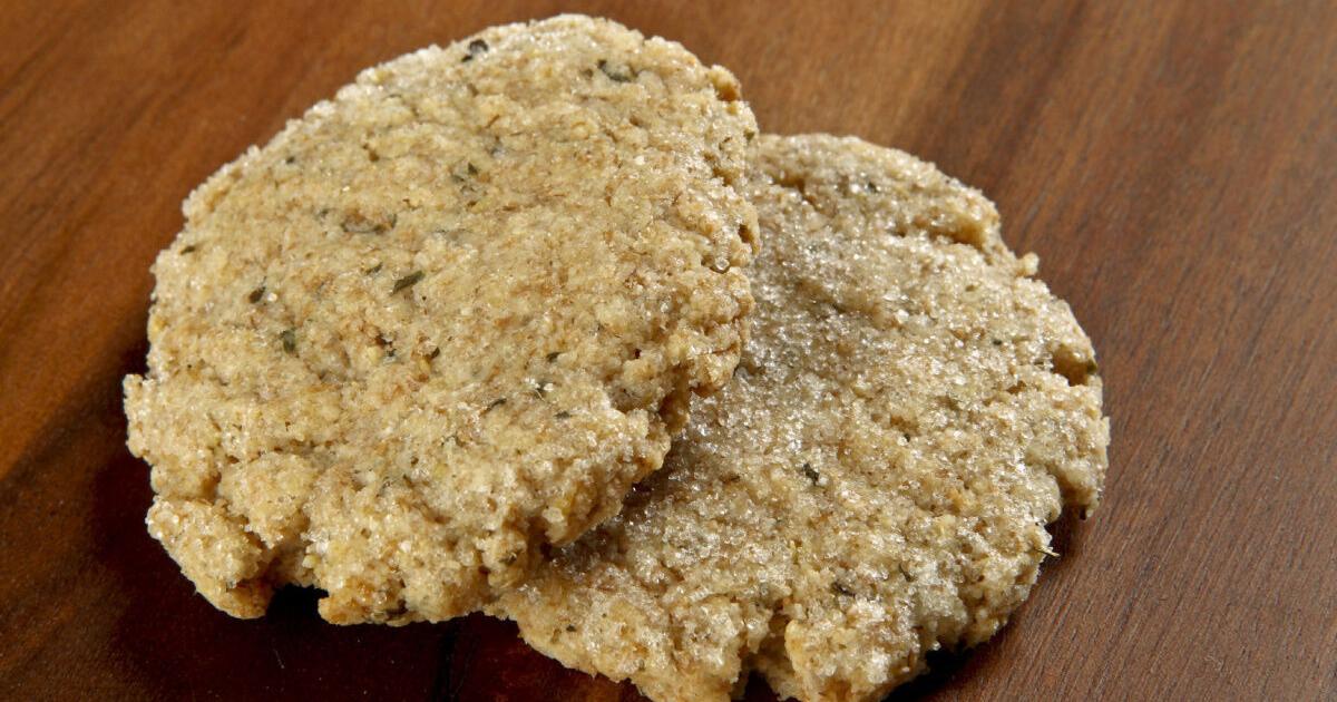 Cookie calendar day 1: Peppermint crisps Cookie calendar day 1: Peppermint crisps