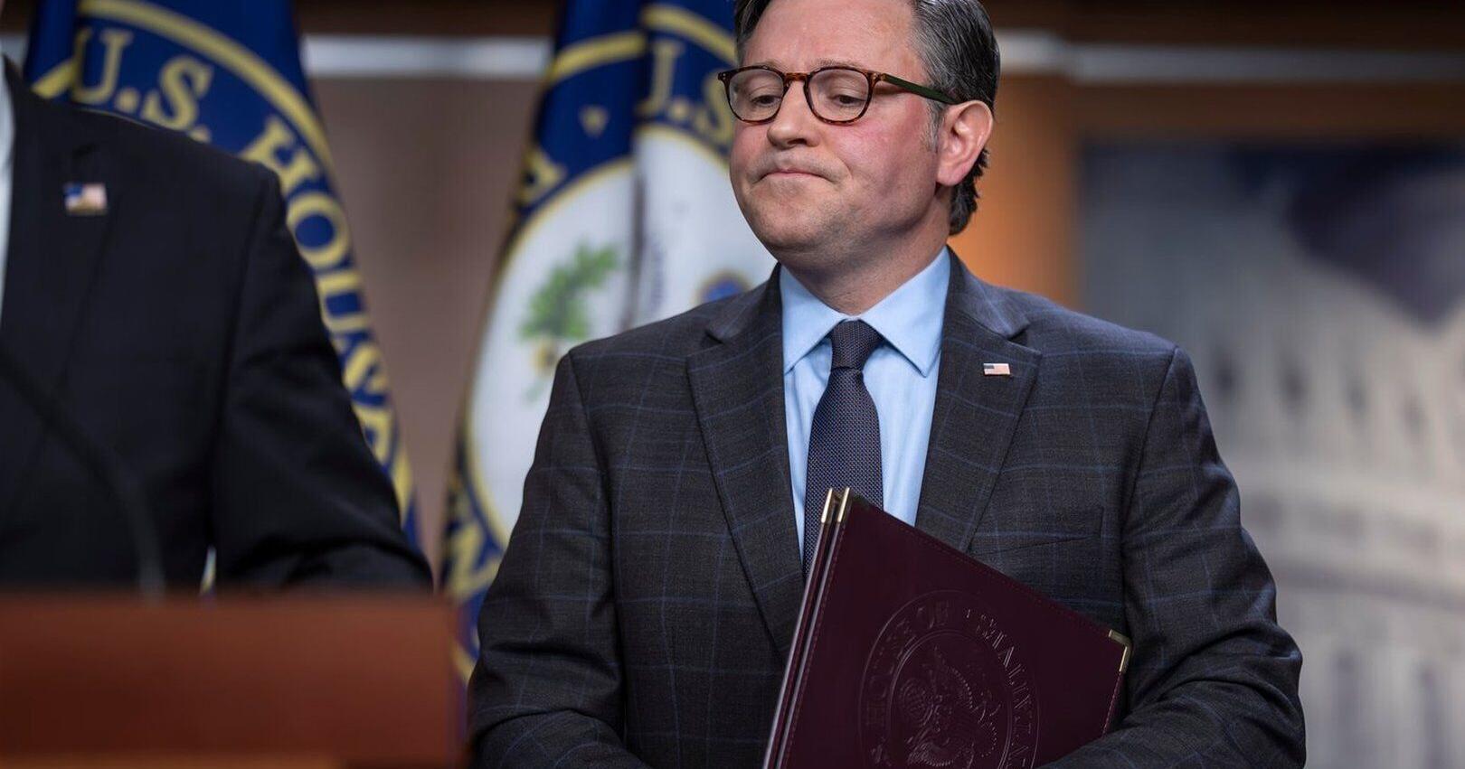 House passes short - term funding bill to avoid a shutdown before the election