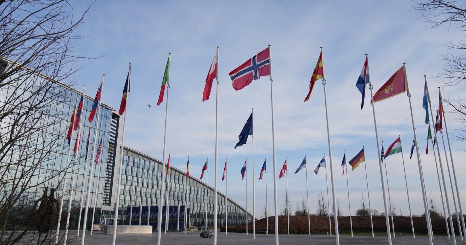 As faith in the US fades a year into Trump 2 . 0 , Europe tries to end a reliance on American security