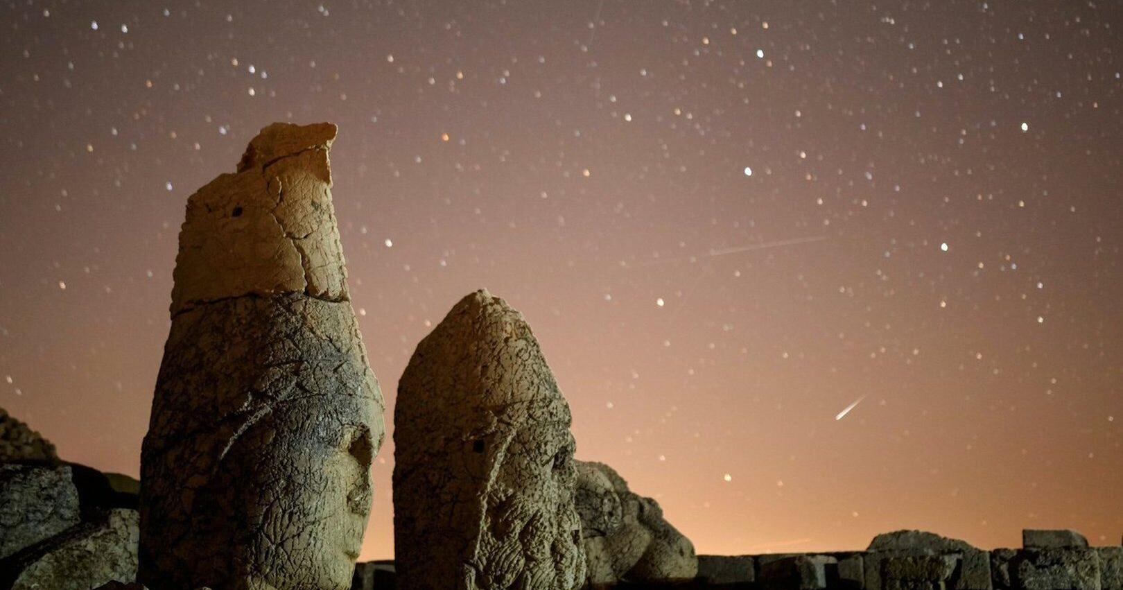 How to spot the Perseid meteor shower , a summer light show that promises to dazzle