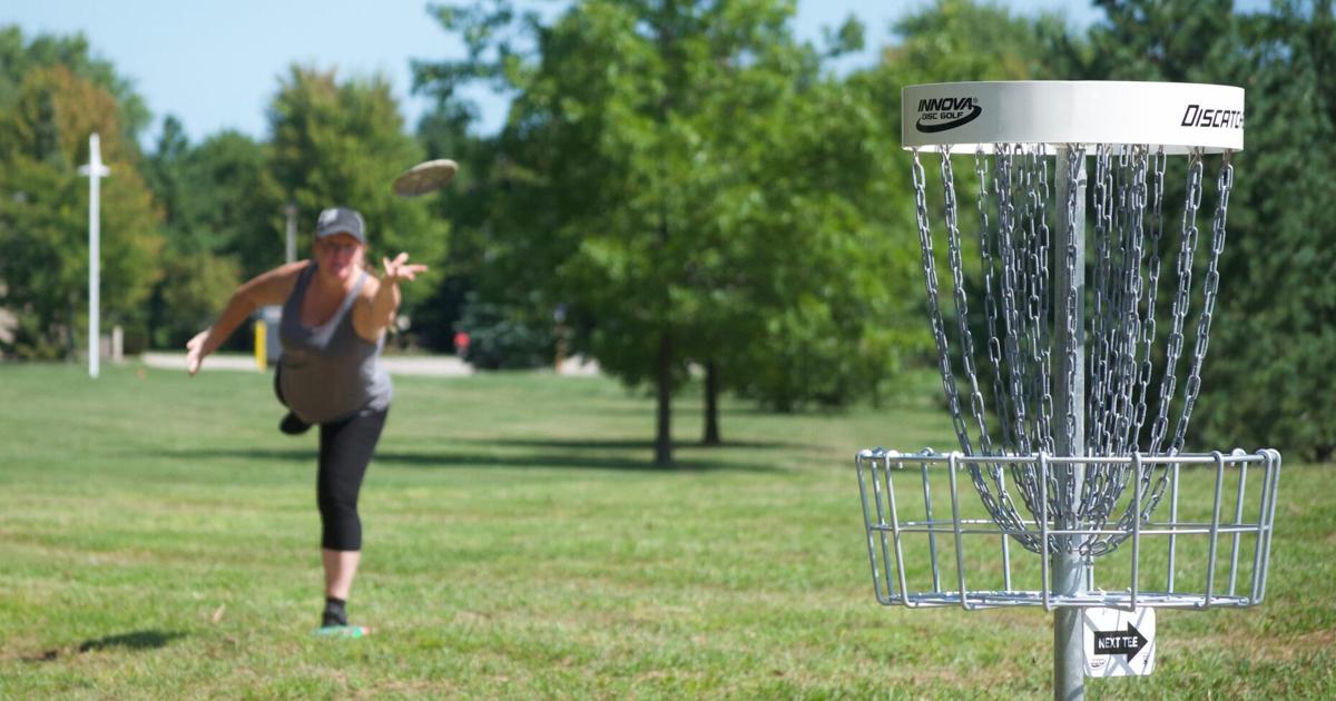 'I'm loving it:' Disc golf takes flight at the Niagara-on-the-Lake ...