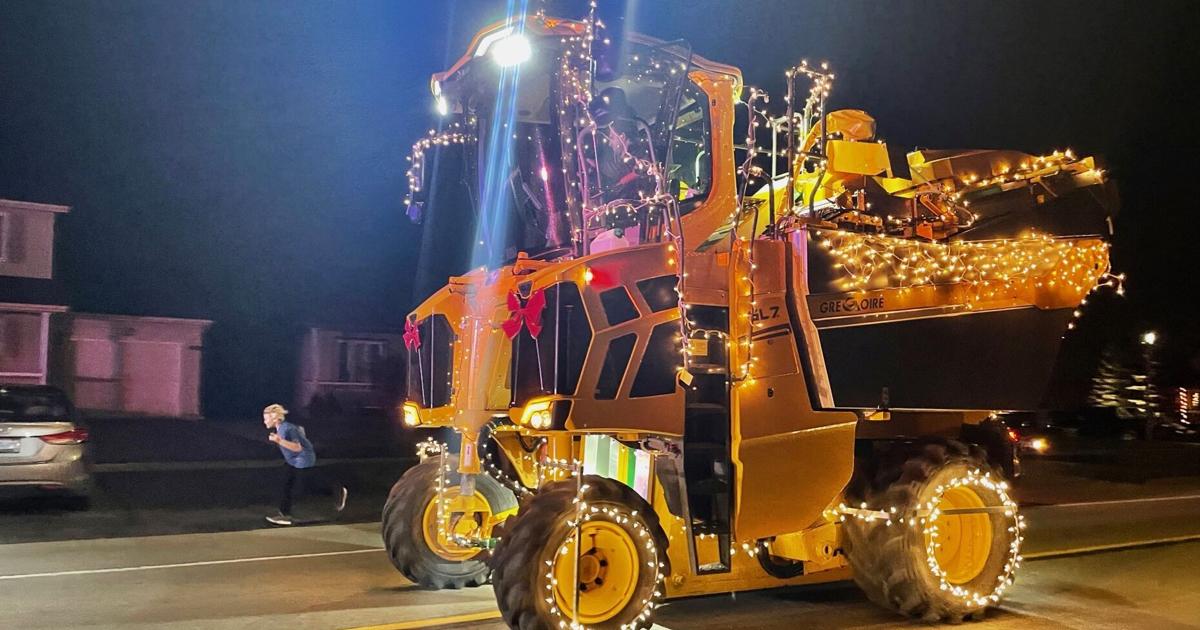 Tractor Parade comes through NOTL on Dec. 15 Tractor Parade comes through NOTL on Dec. 15