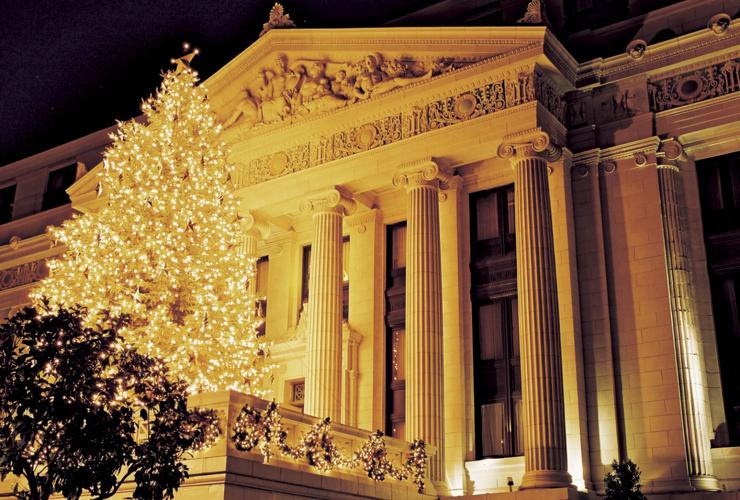 Holiday Tree Exterior. | Photo courtesy of The Ritz-Carlton San Francisco
