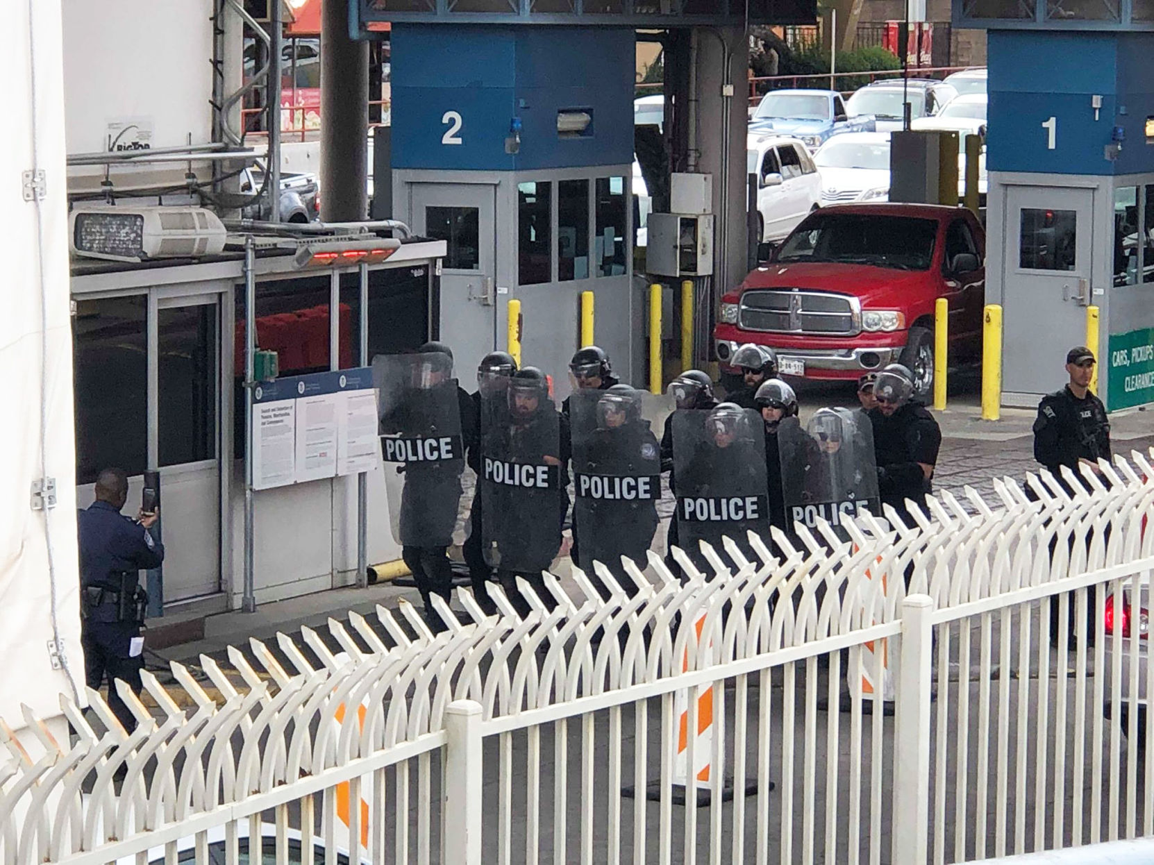 Troops Seal Lanes At DeConcini As Caravan Starts Arriving In Tijuana ...