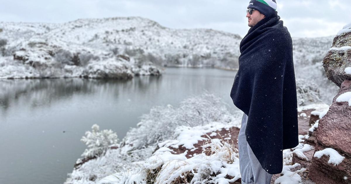 Snow Gallery Gallery: Storm leaves community covered in snow | Gallery ...