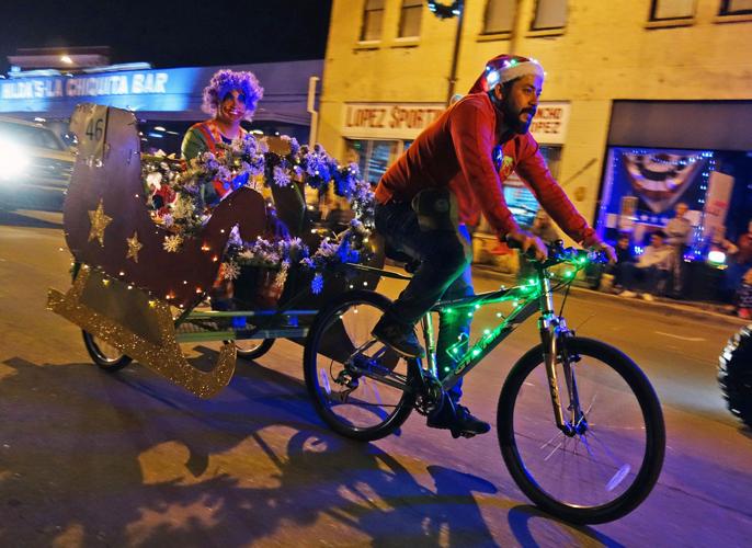 Gallery Christmas Light Parade in Nogales Gallery