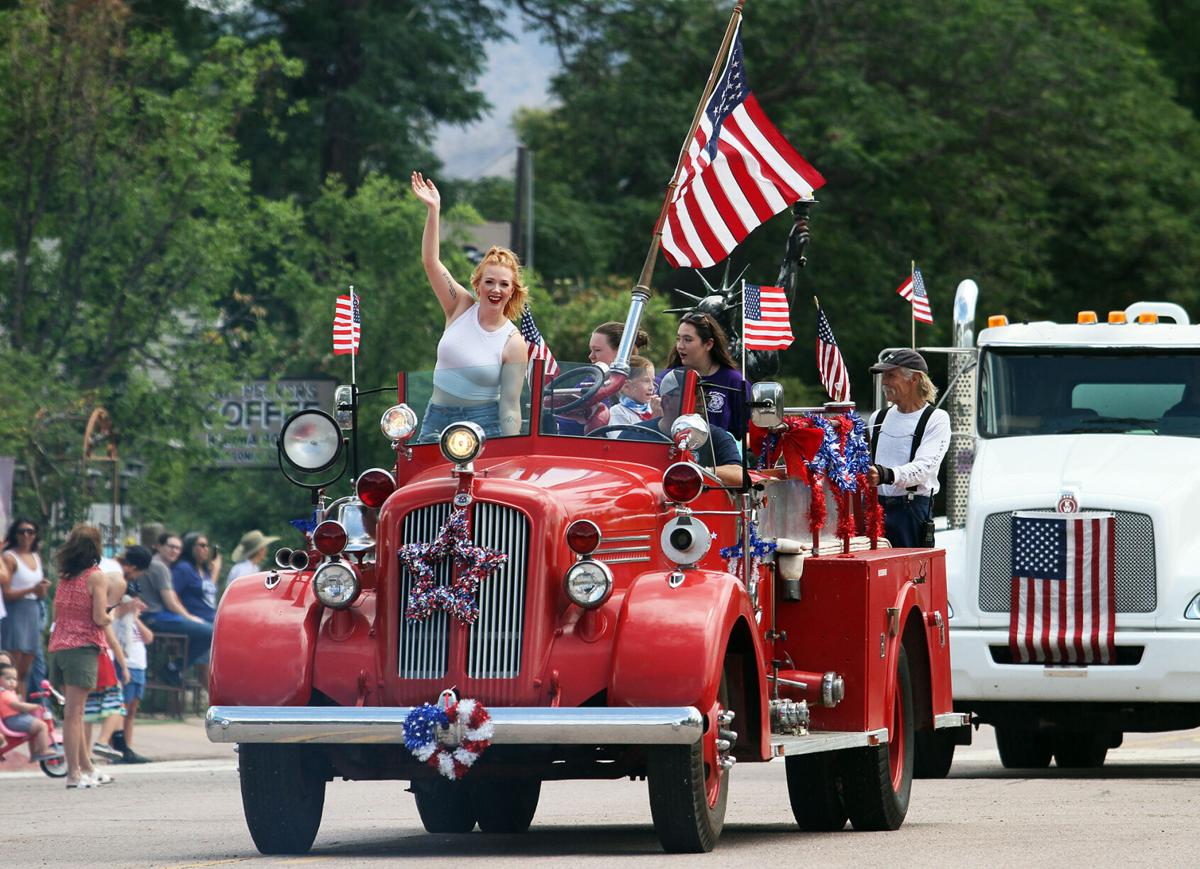 Independence Va 2022 Christmas Parade Gallery: Independence Day Parade In Patagonia | Gallery |  Nogalesinternational.com