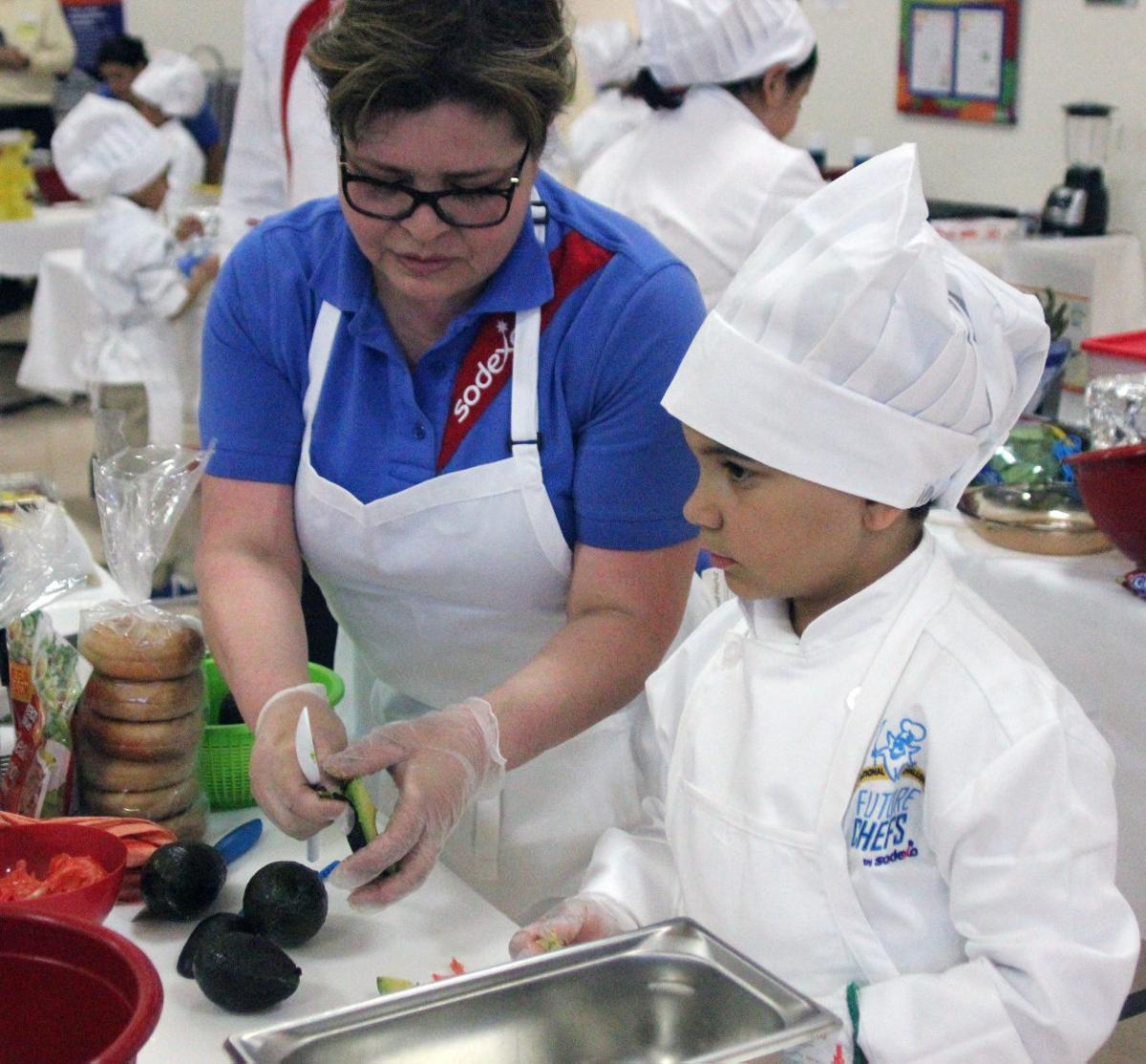 Future Chefs Whip Up Healthy Breakfasts Community Nogalesinternational Com